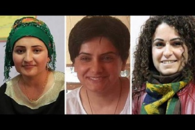 Foto das três ativistas curdas assassinadas, Sêvê Demir, Pakize Nayir e Fatma Uyar.